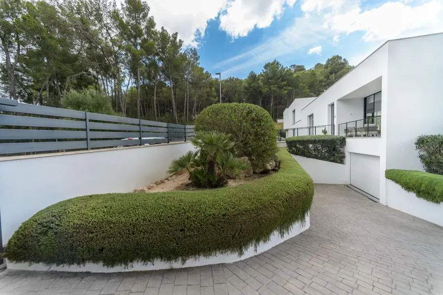 Villa with panoramic views in Son Vida
